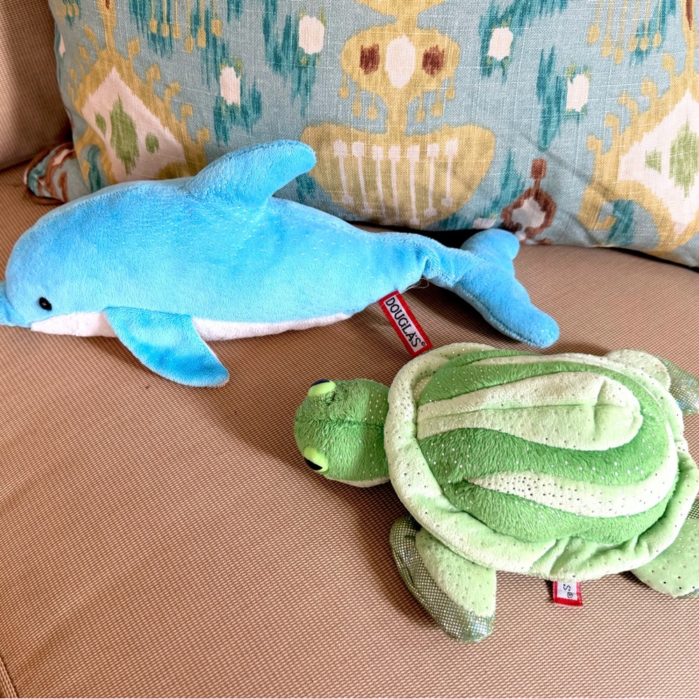 DOUGLAS Blue Dolphin and Green Sea Turtle
